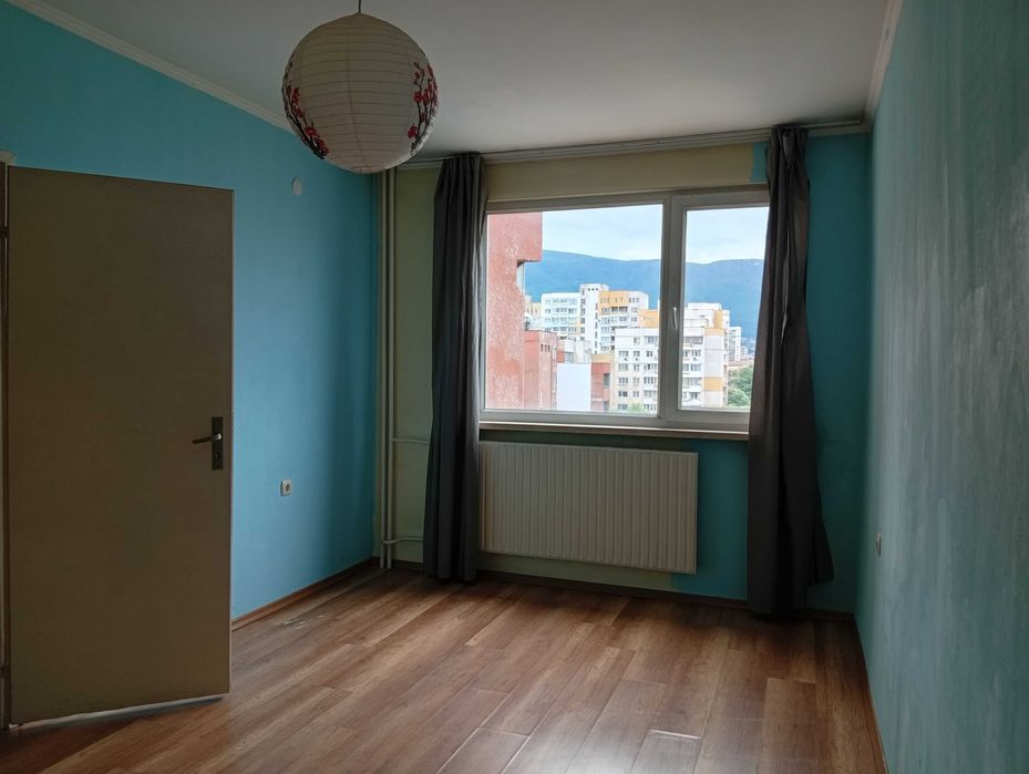 Южен двустаен  в Бели брези  - метростанция България. 229900 e.