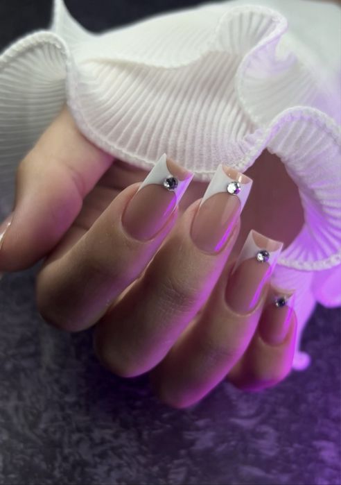 Маникюр наращивание ногтей