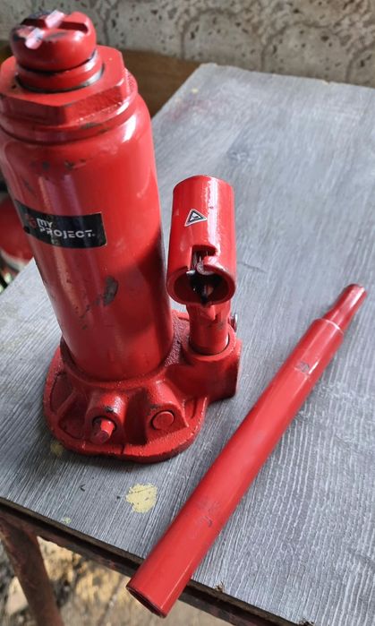 Cric hidraulic 3T profesional – tip butelie – stare foarte bună –