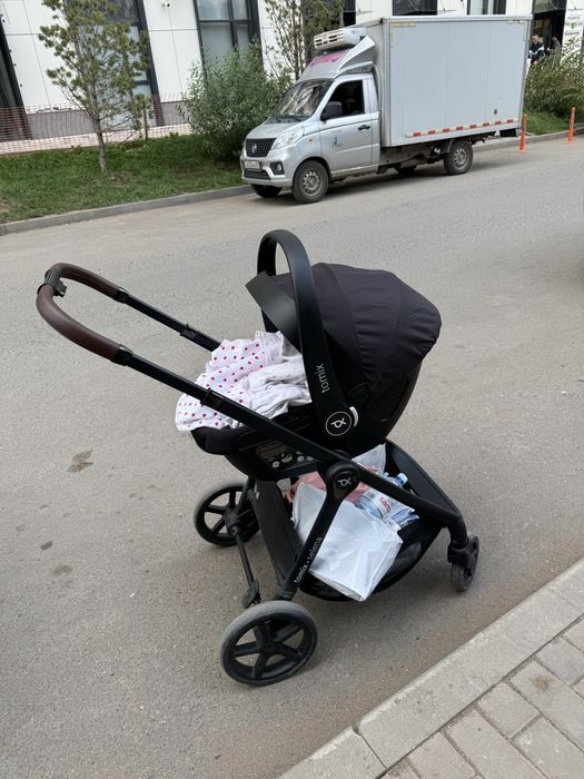 Продам детскую коляску