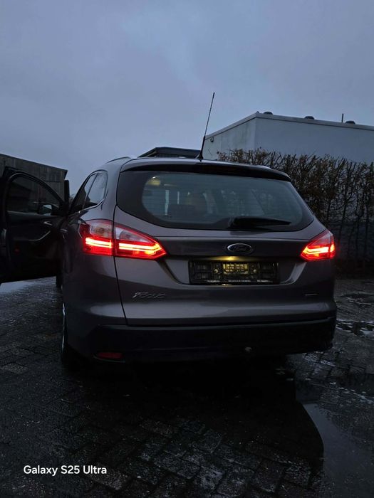 Vând Ford focus 2013