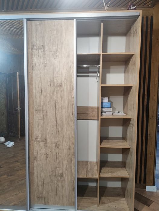 Продам Шкаф купе