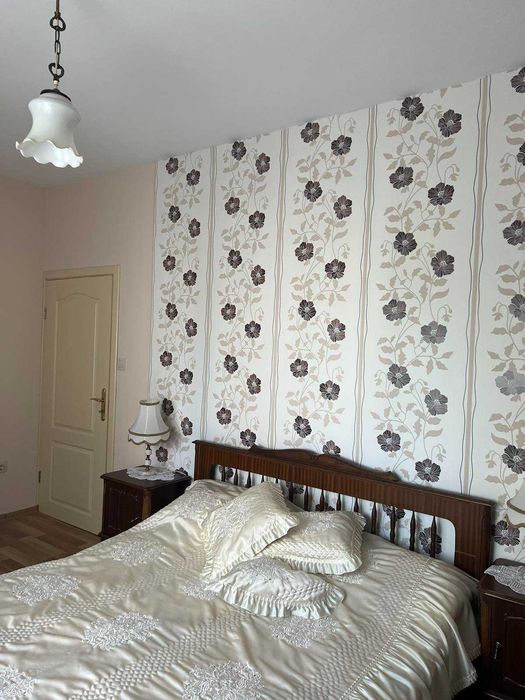 Тристаен апартамент в ж.к. Тракия