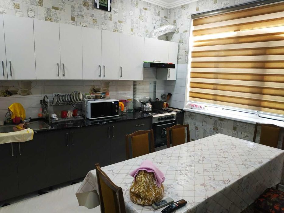 Keles  8  ta  xona  uy