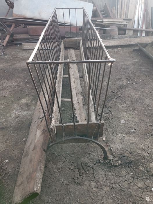 Продам кормушки для животных