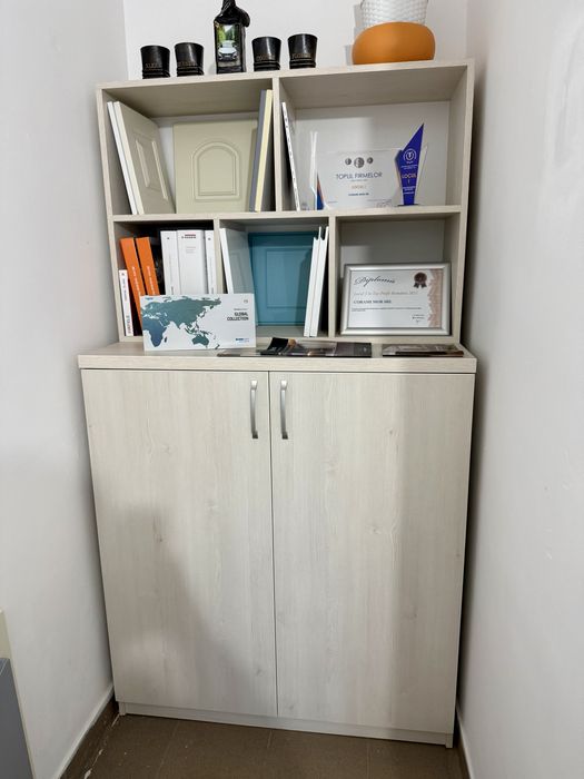 Vând mobilier birou