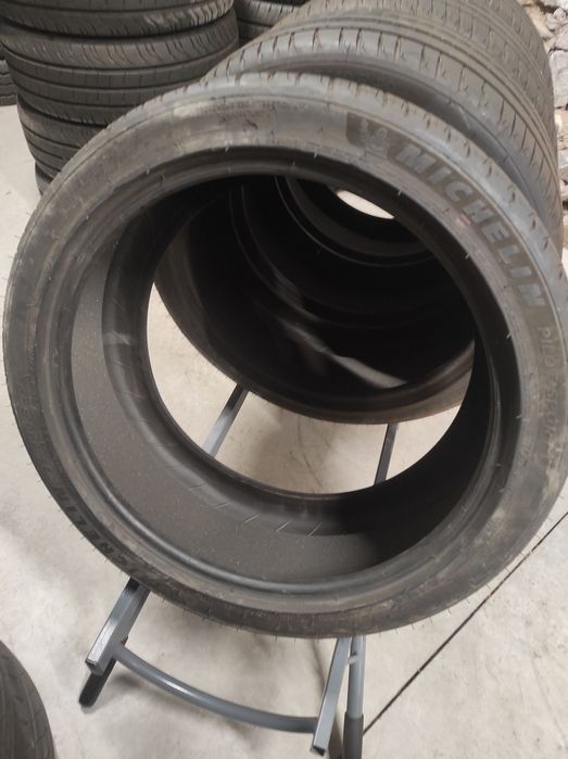 255/40/20 Michelin