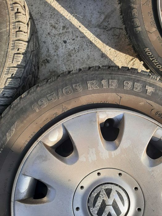 Vand jante de tabla cu anvelope de iarna ,stare foarte buna .