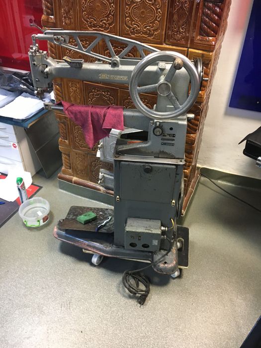 Masina de cusut Minerva fara mosor respectiv suveică - graifer