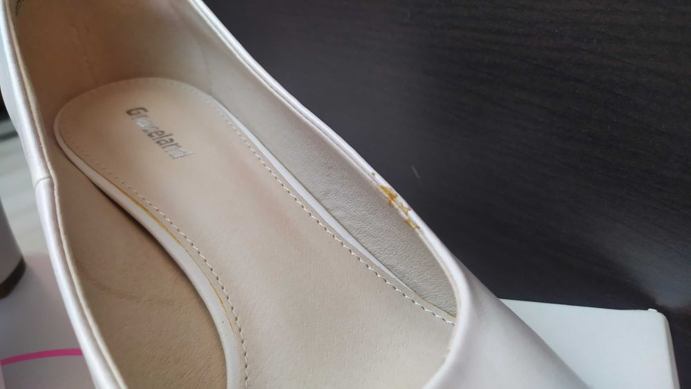 Бежови официални обувки