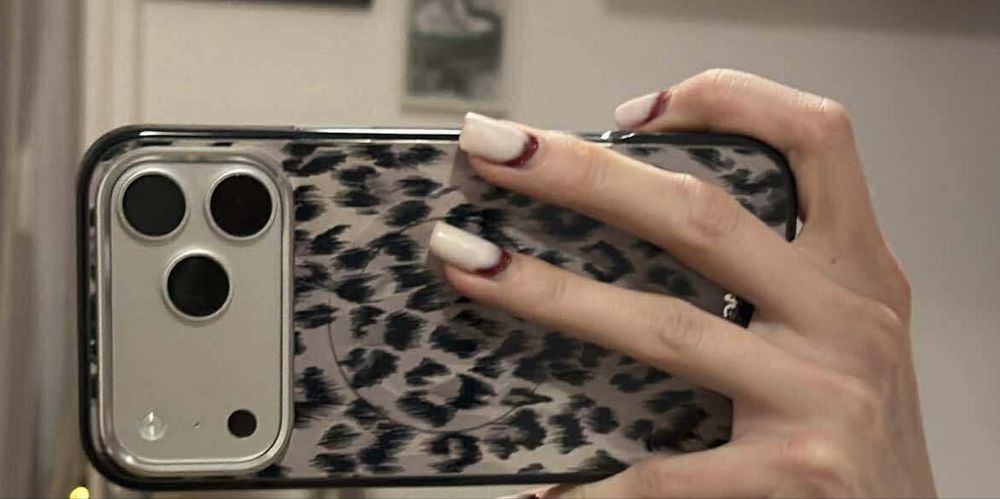 Vând husă pentru IP 17PRO MAX