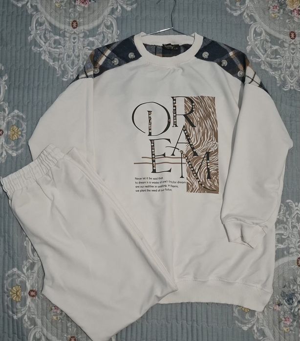 Женское платье в отличном состоянииПродаю женское платье
Состояние отл