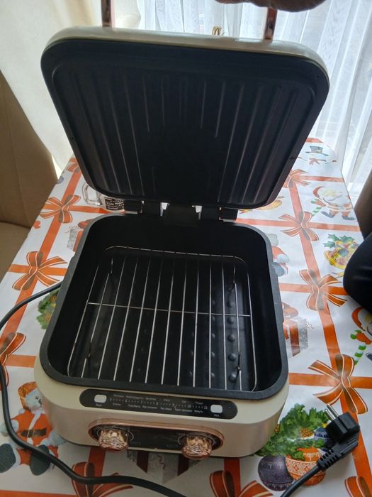 Продам грильницу почти новая