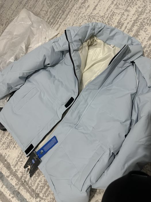 срочно жаңа қысқы куртка сатылады