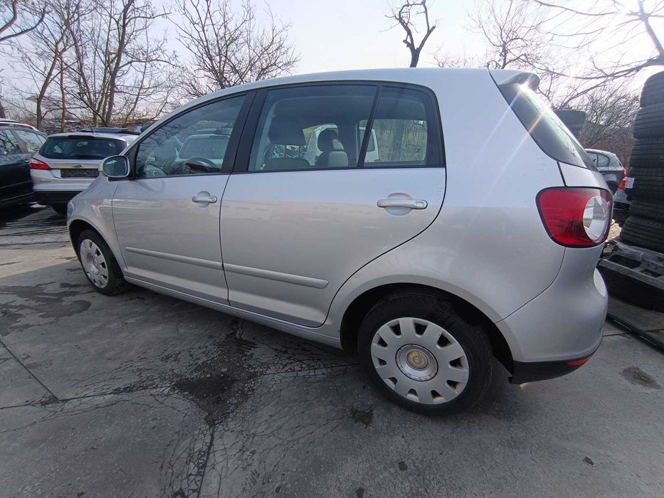 Dezmembram VW Golf 5 plus