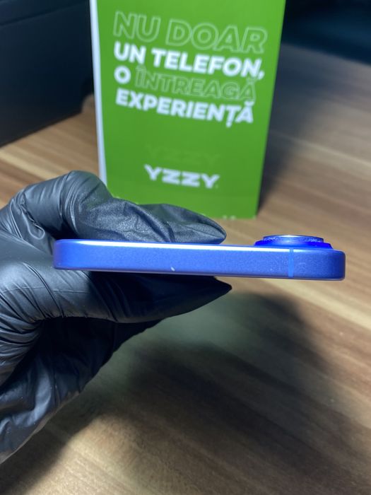 iPhone 16 Plus • 128 GB • Ultramarine