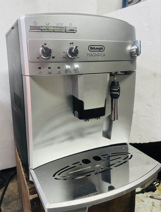 Aparat cafea Delonghi Magnifica
