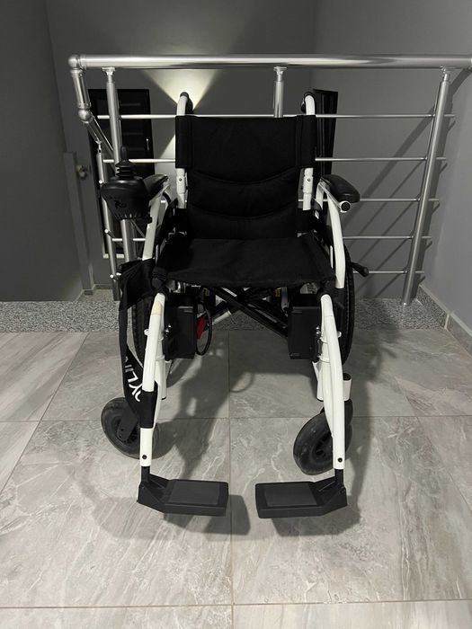 Електрическа инвалидна количка POYLIN P200E