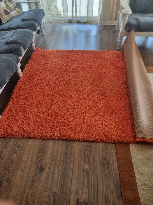 Vând covor in stare bună dimensiuni 2×3m