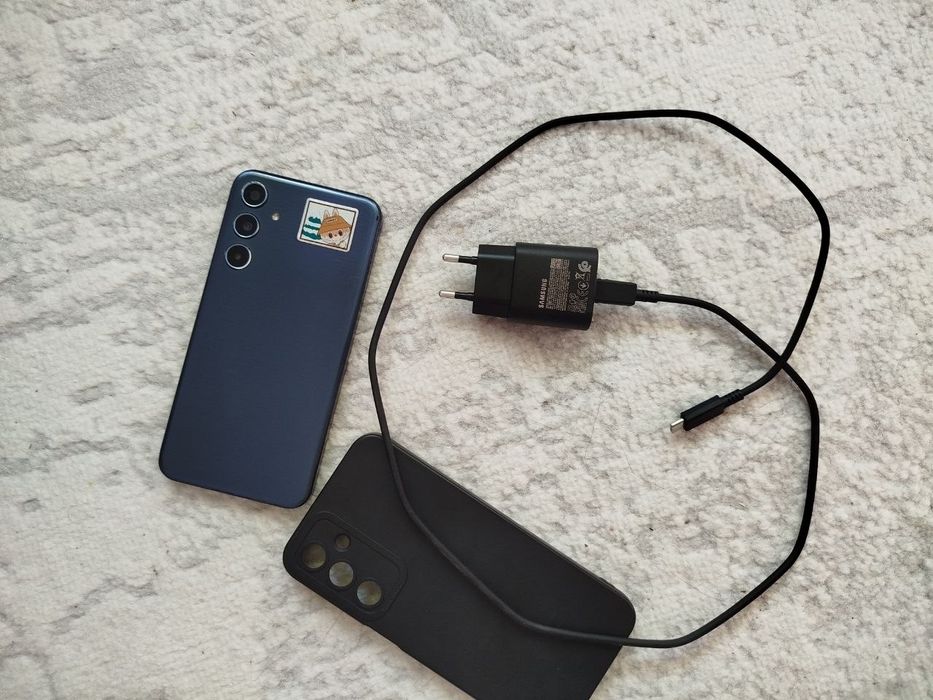 Samsung galaxy m35 6/128gb ideal yangi sotiladi Продаю новый телефон