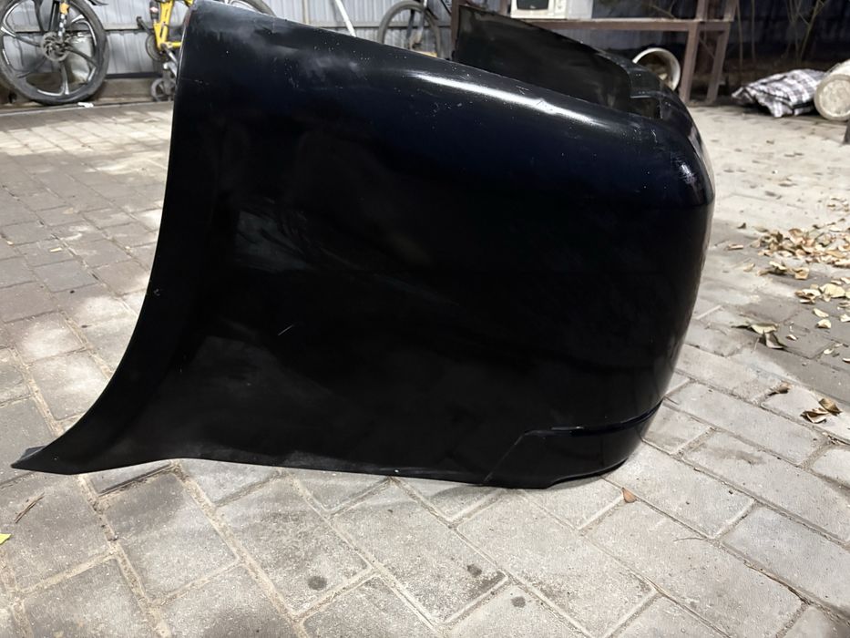 Задний бампер Chrysler 300C, черного цвета