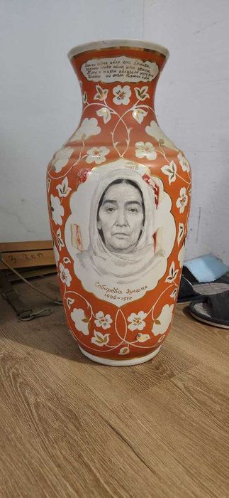 Статуэтки фарфоровые