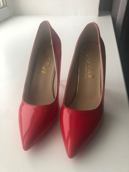 Туфли комфортные.