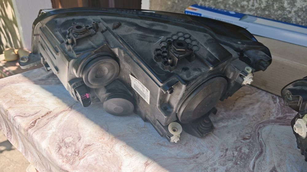Фарове Hella Vw Caddy