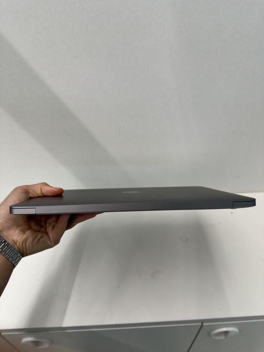 Продам Macbook air m1