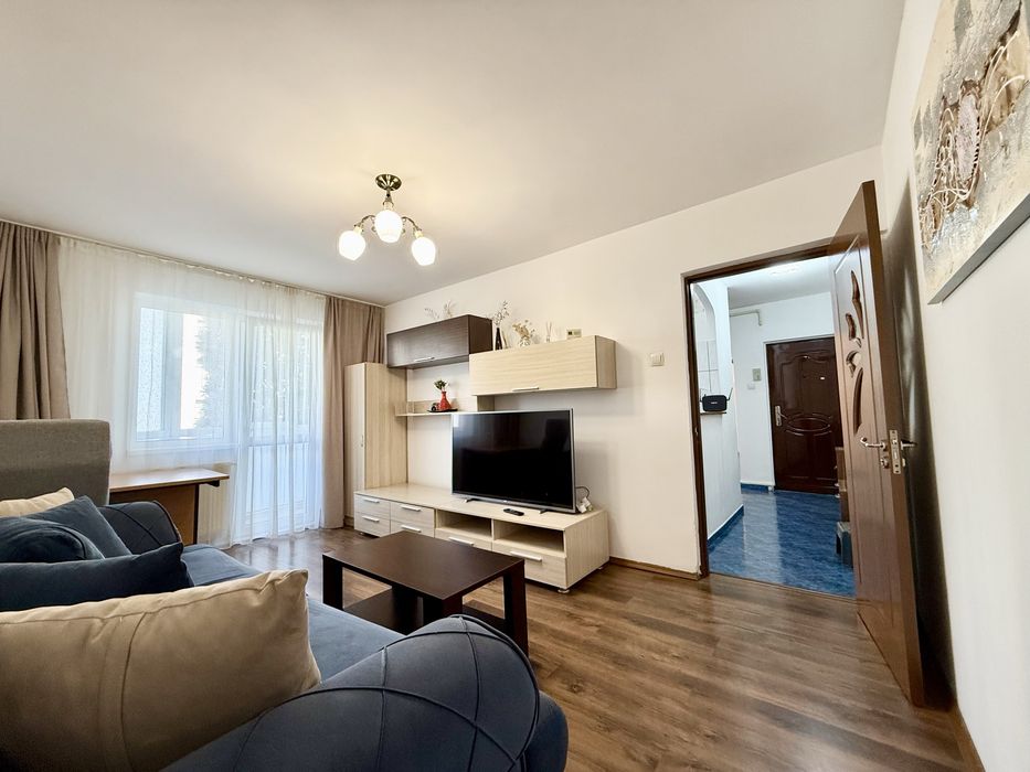 Apartament 3 camere de inchiriat termen lung