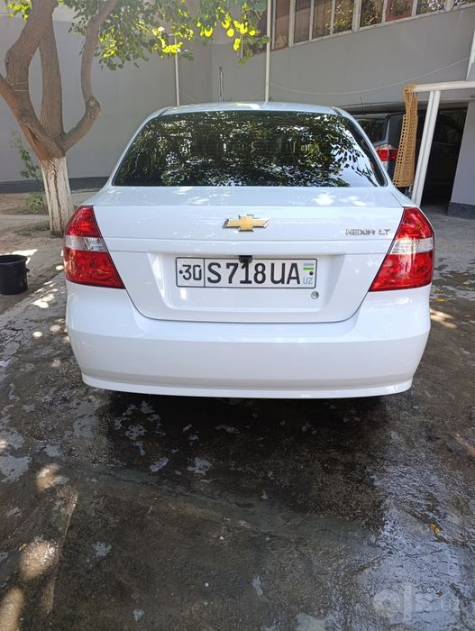 Yaxshi holatdagi Nexia 3 sotiladi.