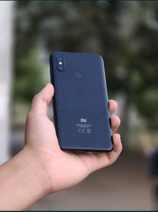 Xiaomi Mi 8. Флагман