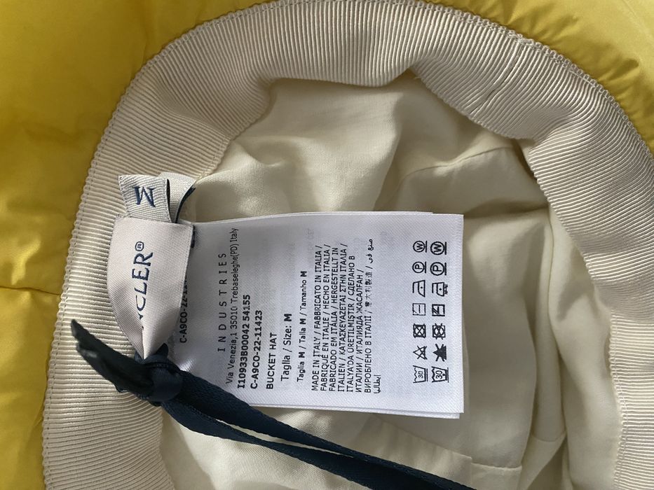 Palarie Moncler noua cu ericheta