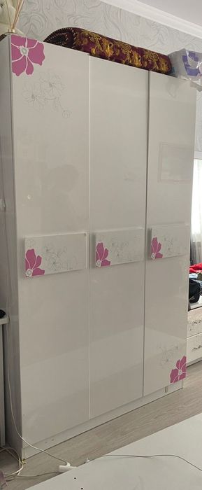 Детский письменный стол