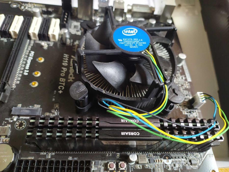 placa baza Asrock H110 pro BTC+, I3 gen 7, 2x4GB DDR4