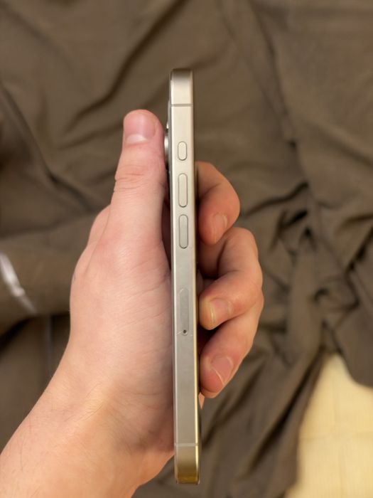 iPhone 15 Pro 256gb (83% акб)