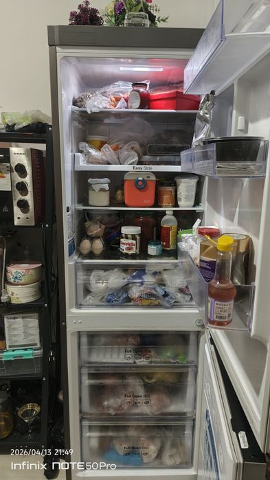 LG холодильник срочно сотилади