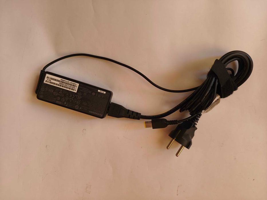 Оригинално зарядно за лаптоп lenovo 65w вата