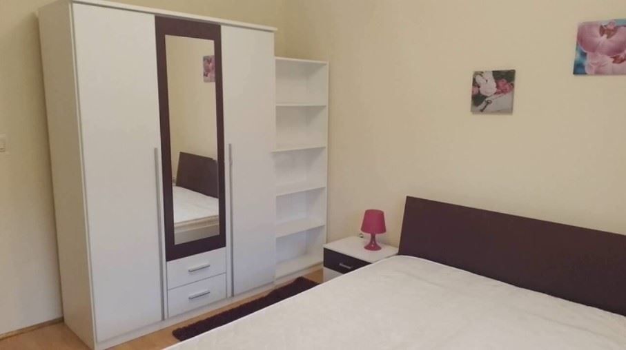 Дава се под наем Двустаен апартамент в София, Център - 60 кв.м за 697.17 € - Снимка #3