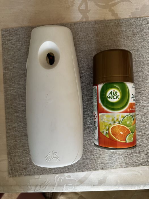 Автоматический освежитель воздуха Air Wick Freshmatic + баллон