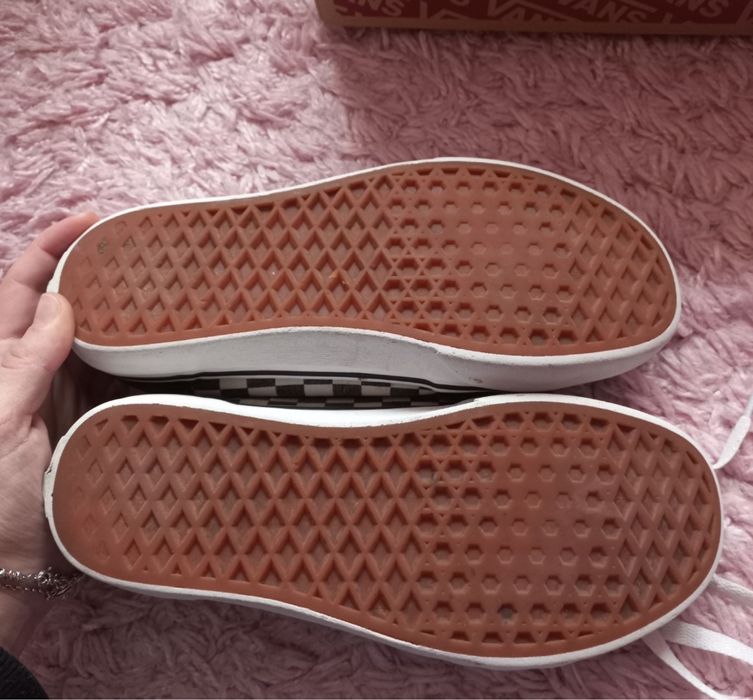 Vans обувки (черно и бяло)