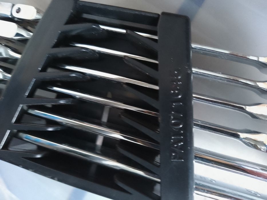 Set Nou 6 Chei WURTH combinate fixe/inelare Calitate Premium
Set din 6