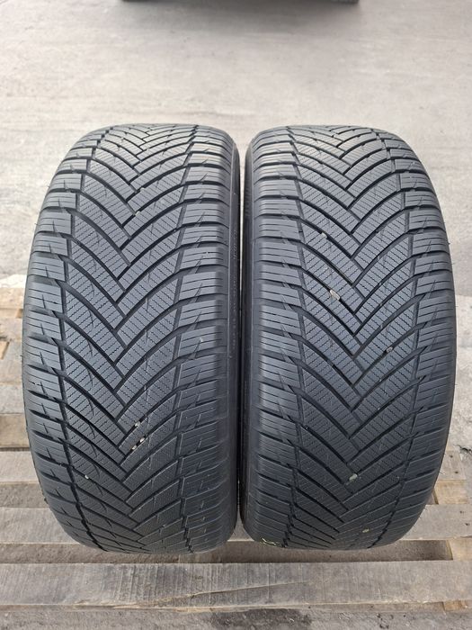 2бр. Почти Нови 245/45/19 Всесезонни 2023г.
