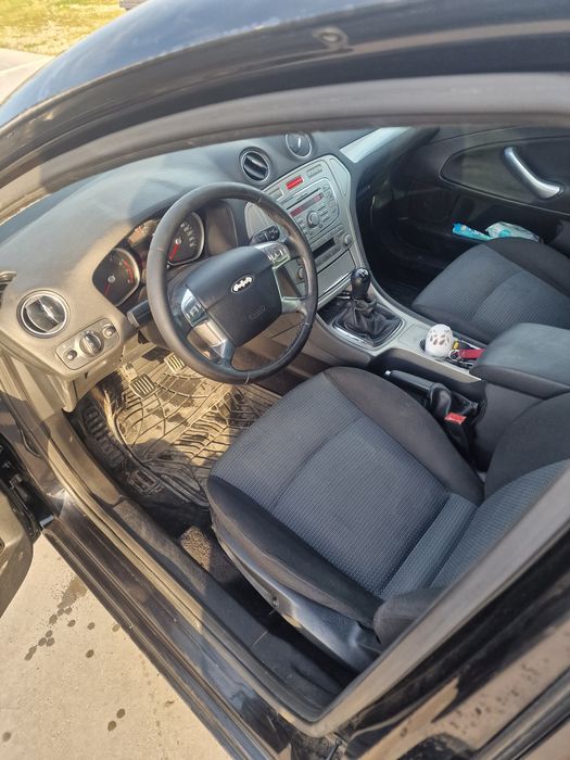 Vănd ford mondeo !