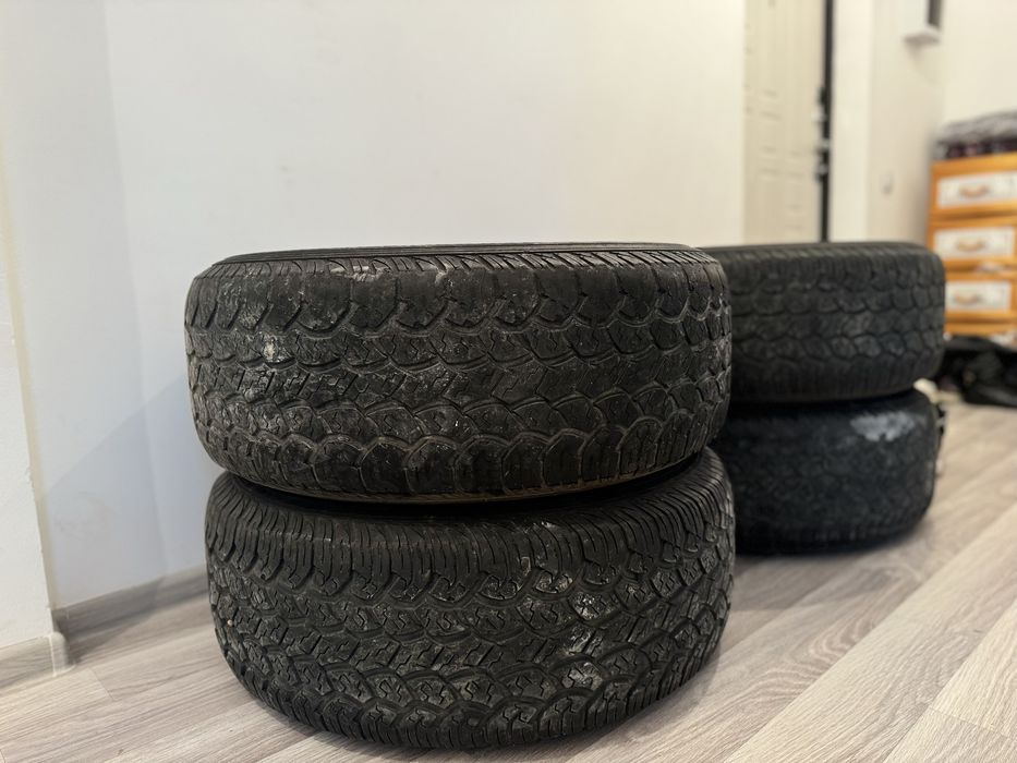 Продам всесезонную резину