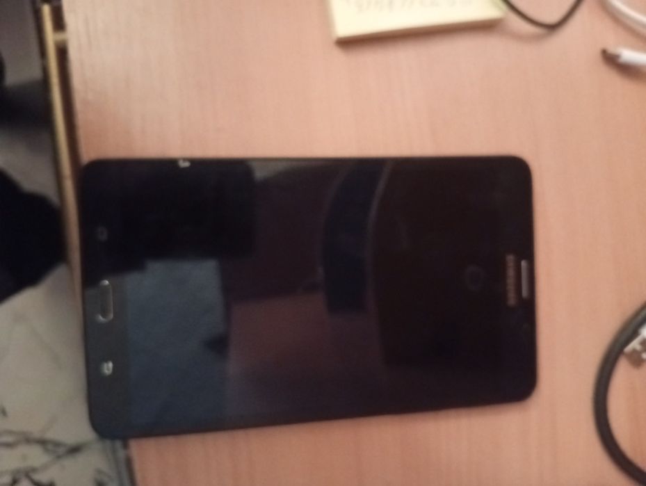 Продаю поаншет samsung