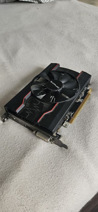 Vând placa video rx550 de 2 gb
