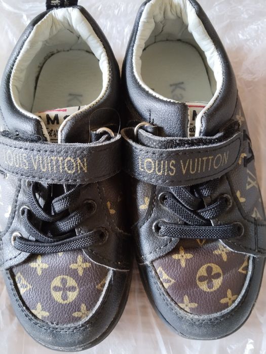 Кроссовки 28р.27 р.