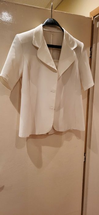 Дамско Костюмчее