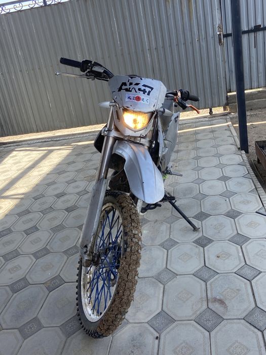Продам эндуро 250 кубов